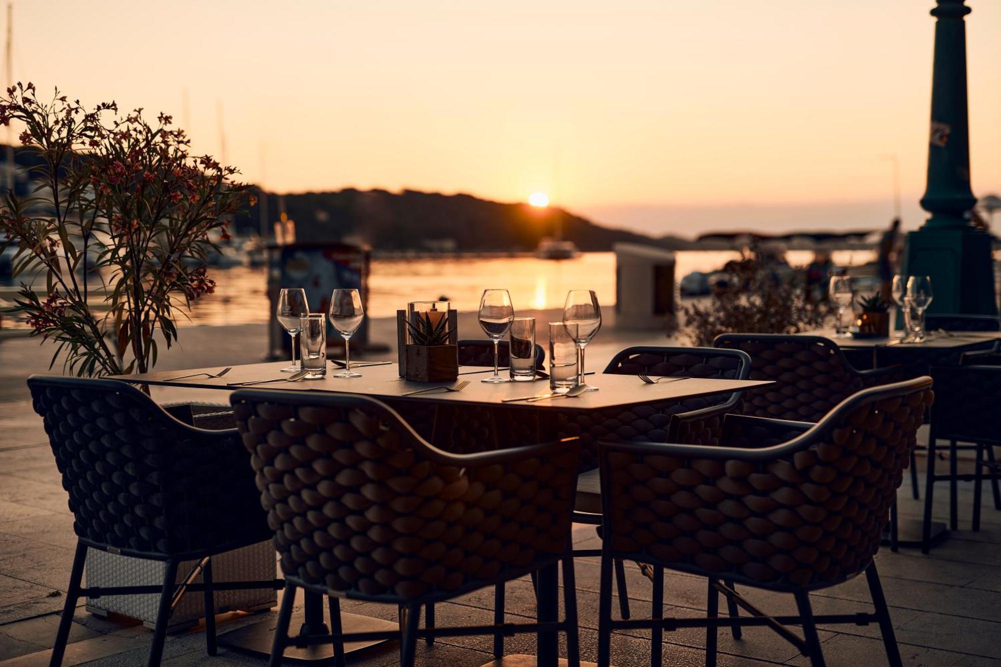 Hotel Apoksiomen Mali Lošinj Exterior foto